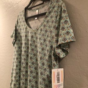 LuLaRoe Classic T